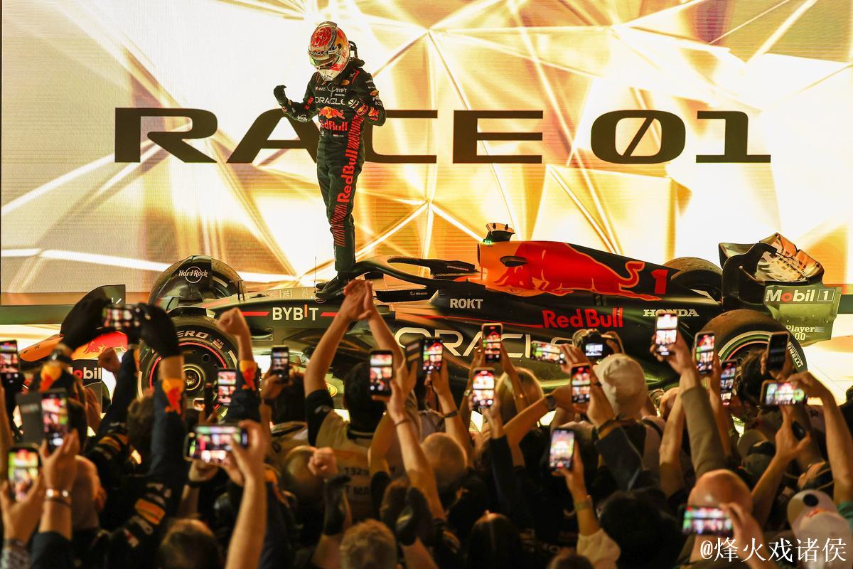 F1美国大奖赛：维斯塔潘杆位加冕冠军，诺里斯第二勒克莱尔第三